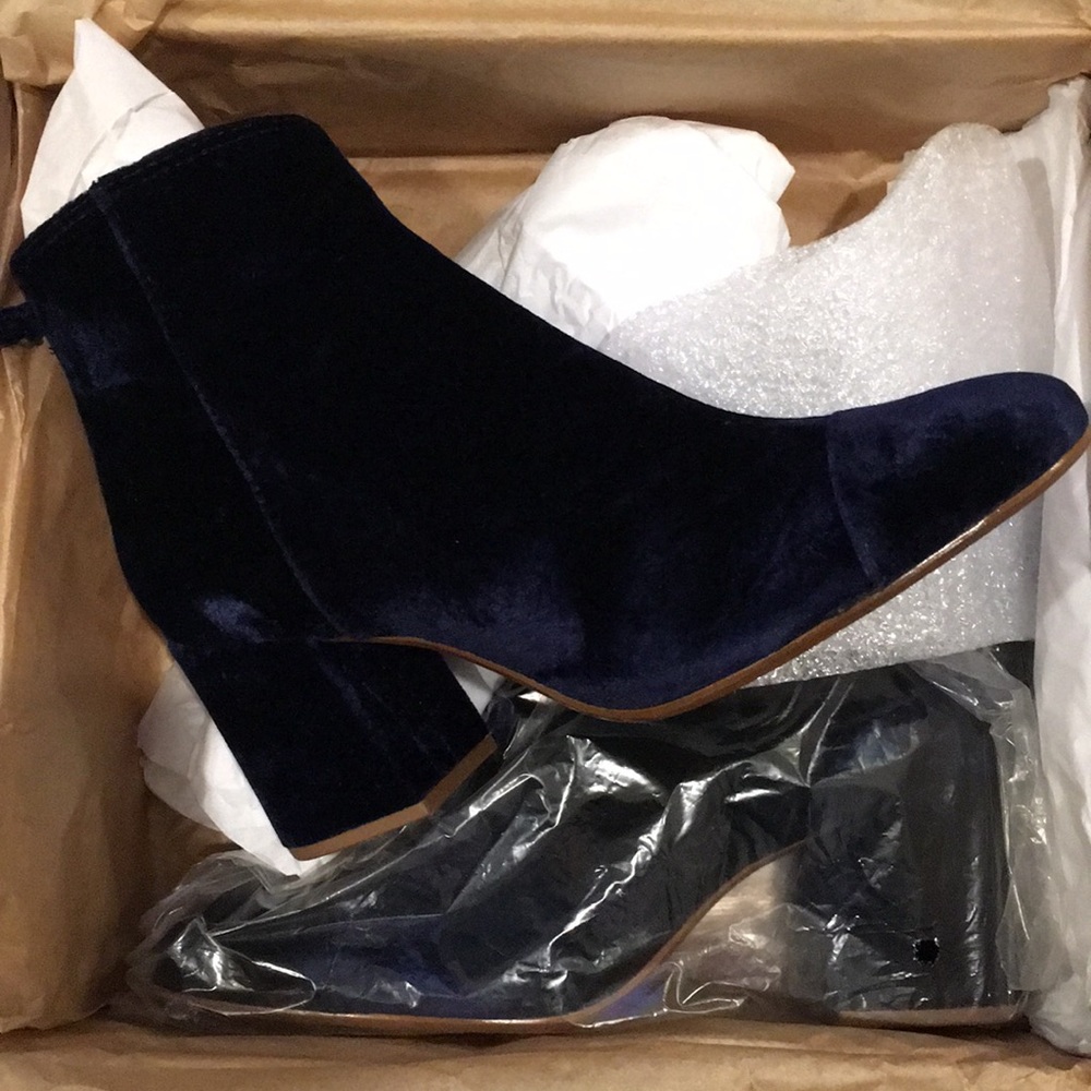 NIB Madewell Flared-Heel Blue Velvet Boots